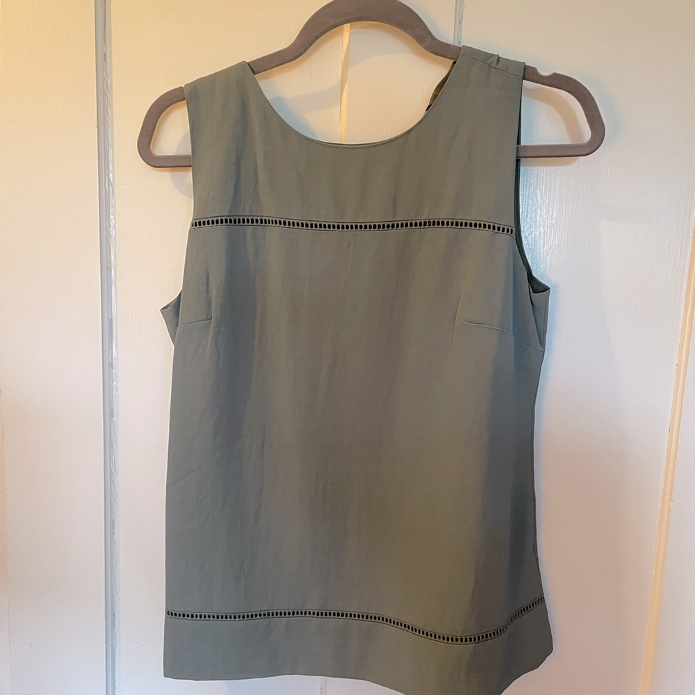 NWOT Banana Republic blouse